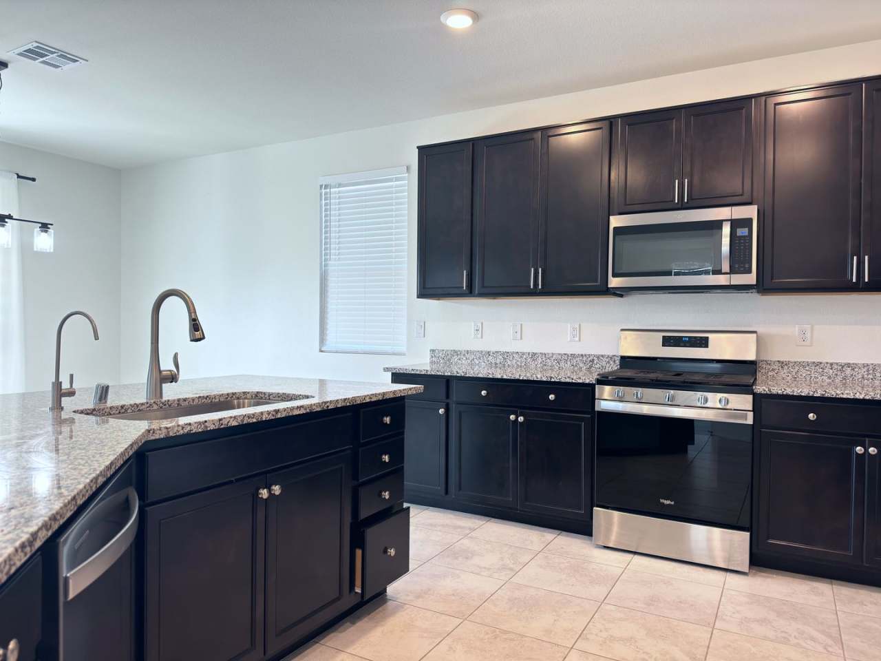 Spacious 4-Bed Inspirada Rental – Upgraded, Modern  Move-In Ready!