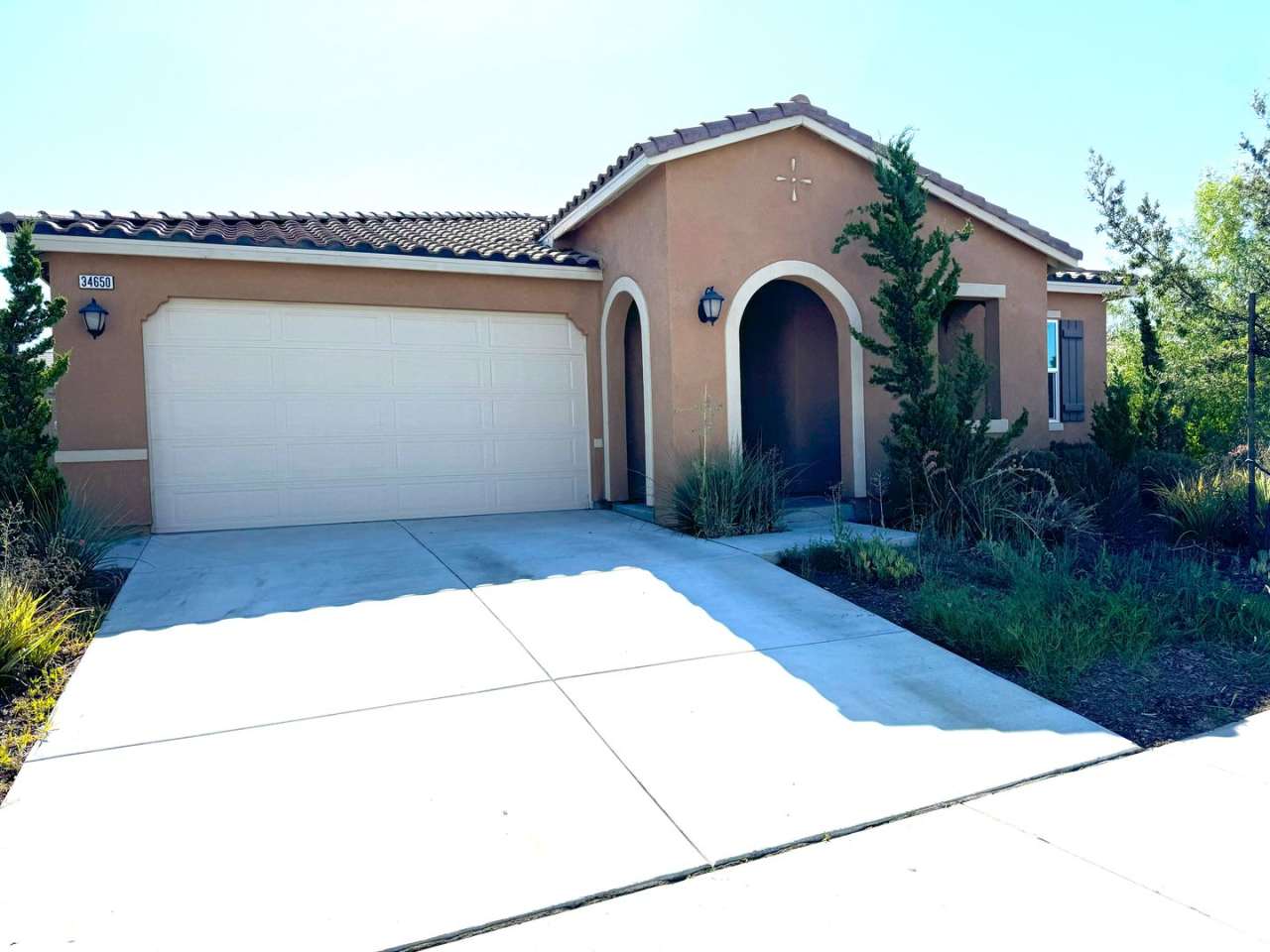 Beautiful House in Spencers Crossings - Murrieta Single Story Corner House