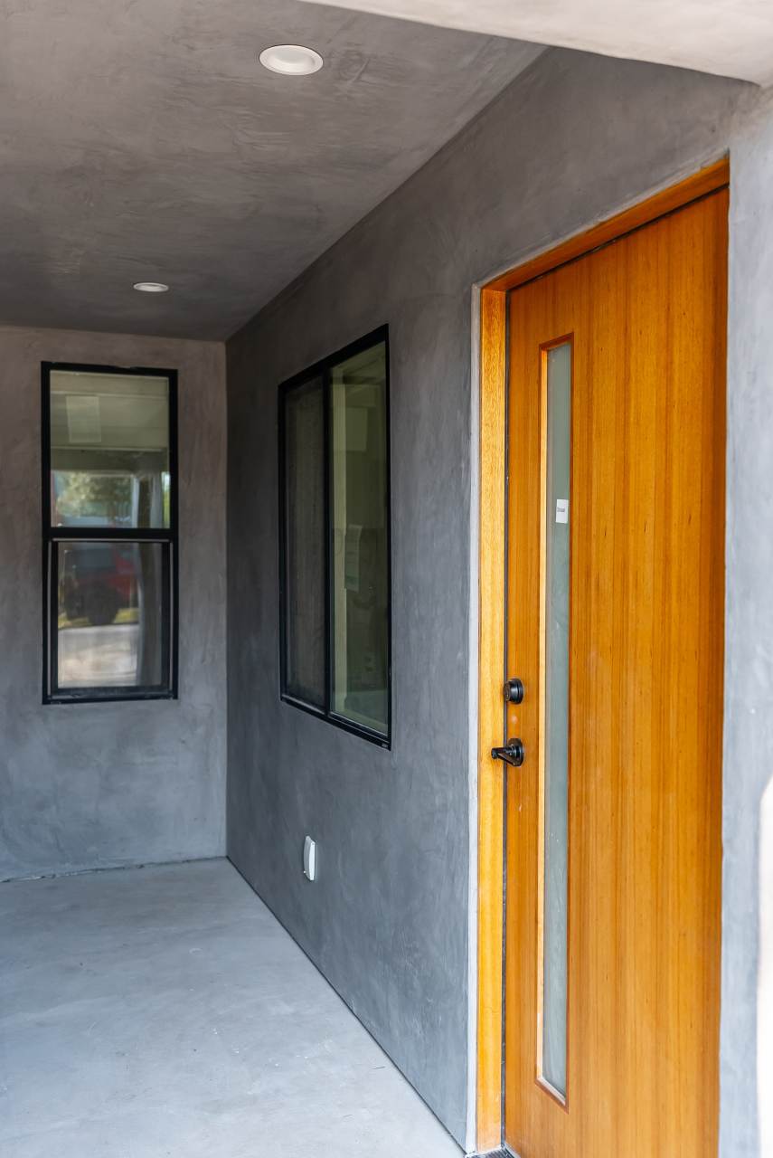 901 1/2 Micheltorena St