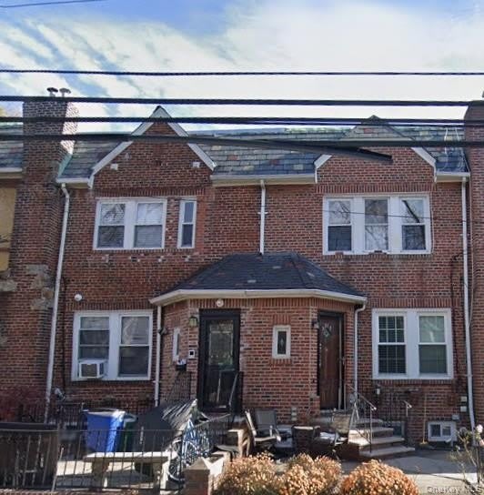 53-17 62 Street unit: 2Fl