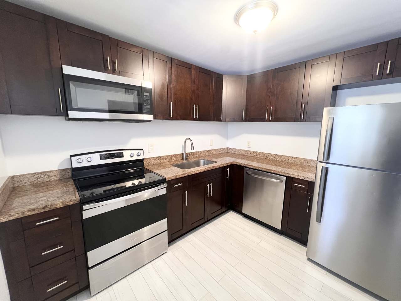 5510 LAKEWOOD CIR N UNIT 522 - 1