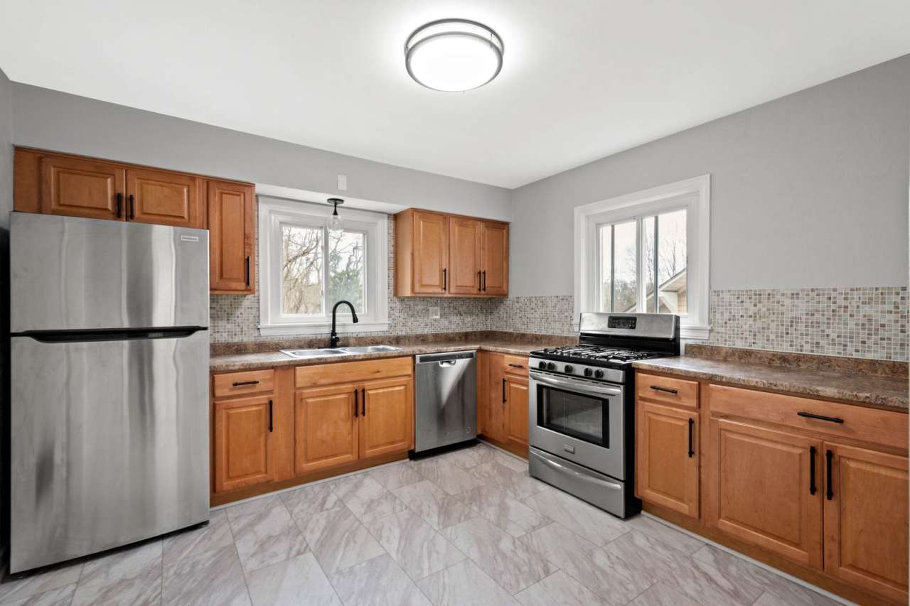 Stunning 3 bedroom home in Penn Hills available April 1st!