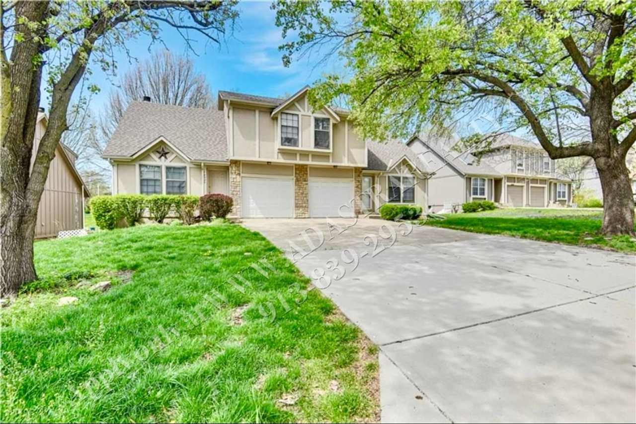 3 Bed 1.5 Bath Duplex in Blue Valley School District-Coming SOON!!