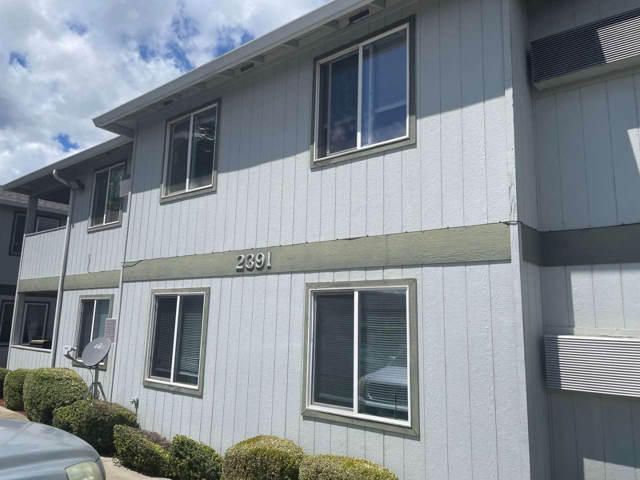 Very Nice 2 Bedroom 2 Bath Upstairs Apartment