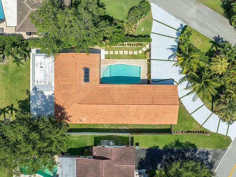 701 Northwest 8th Avenue