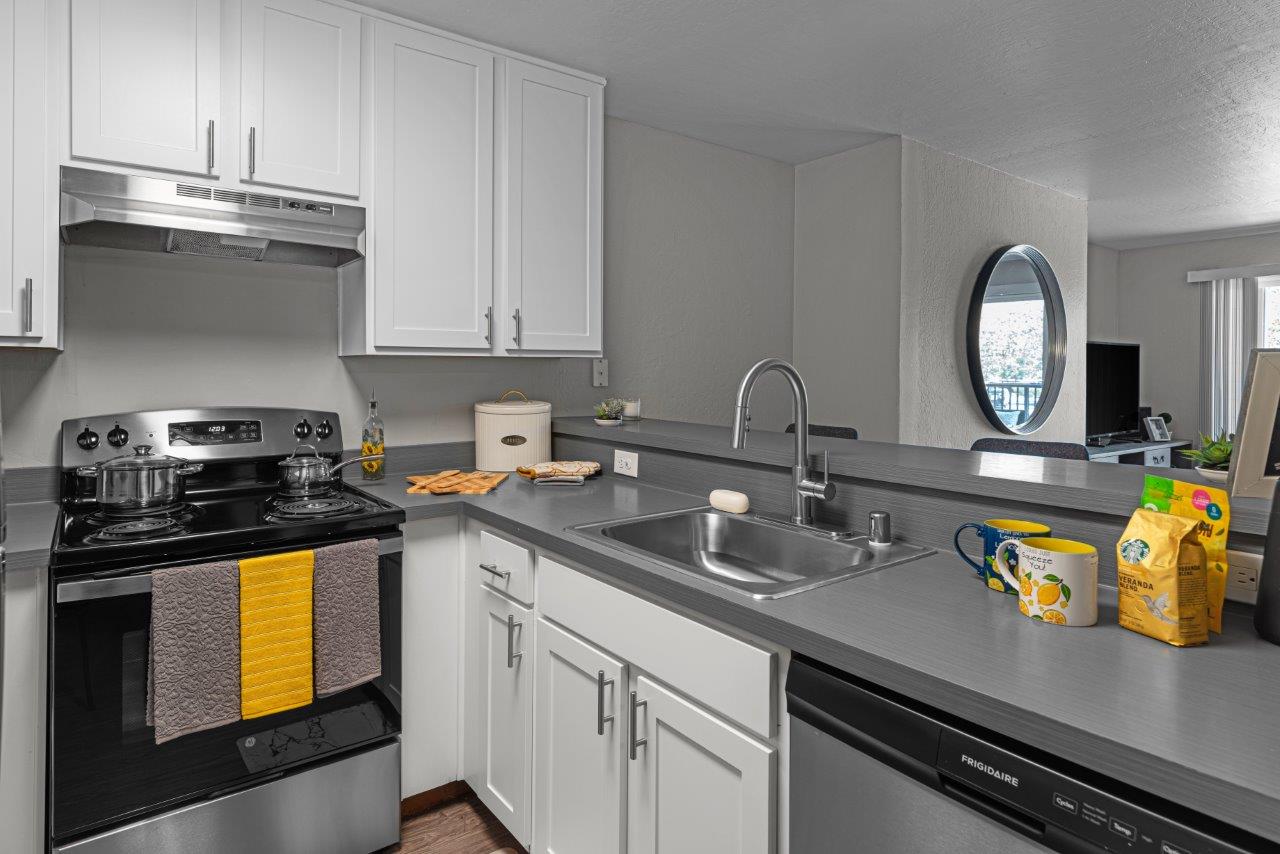 The Crest Pleasant Hill