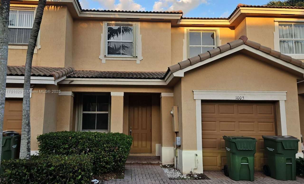 1005 Northeast 42nd Avenue