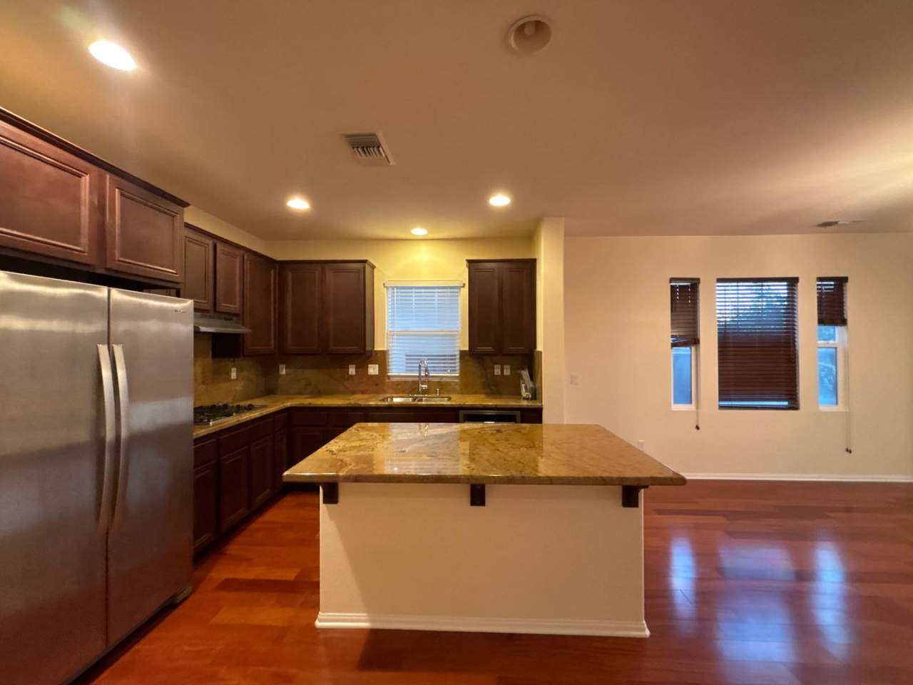 Upgraded Otay Ranch Townhome With Garage And Resort Style Amenities