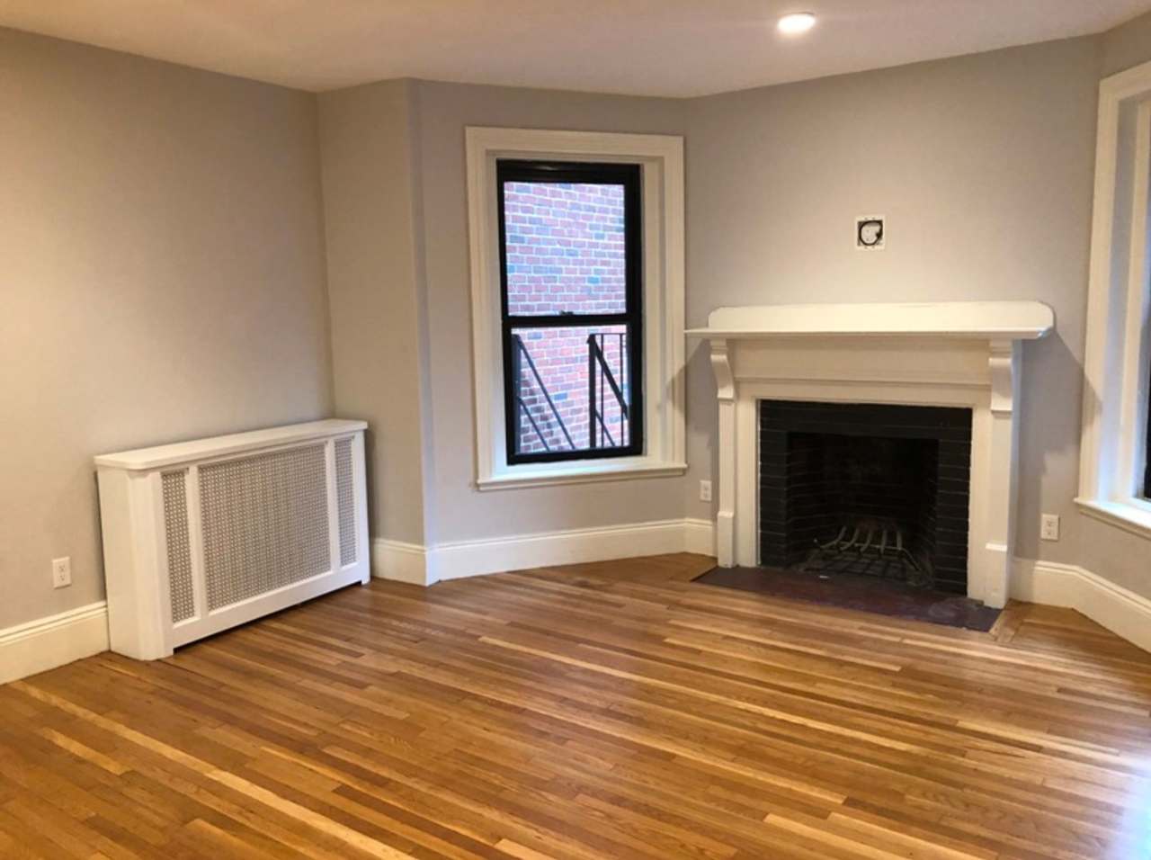 Top-Floor 1BR on Newbury Street | Central AC + In-Unit Laundry $3450 NO FEE