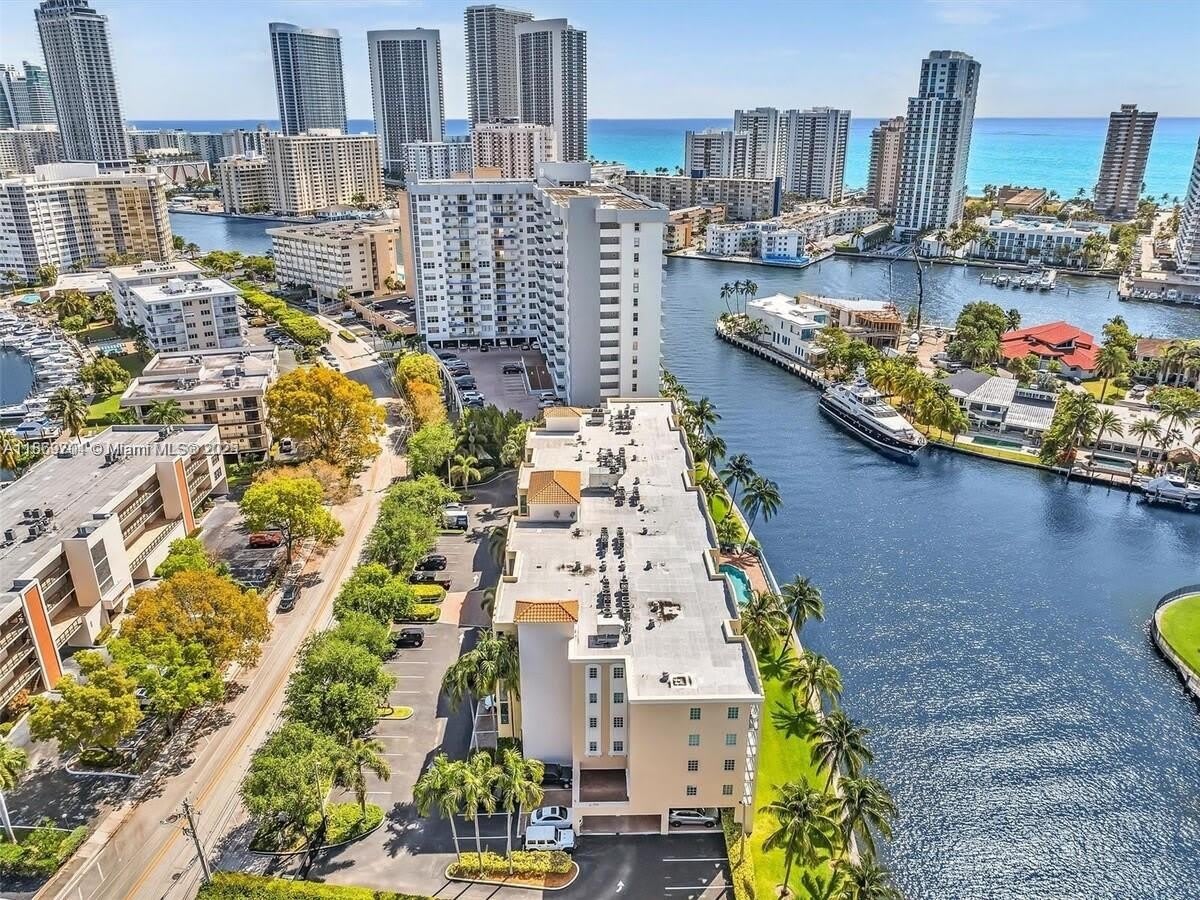 201 S Golden Isles Dr