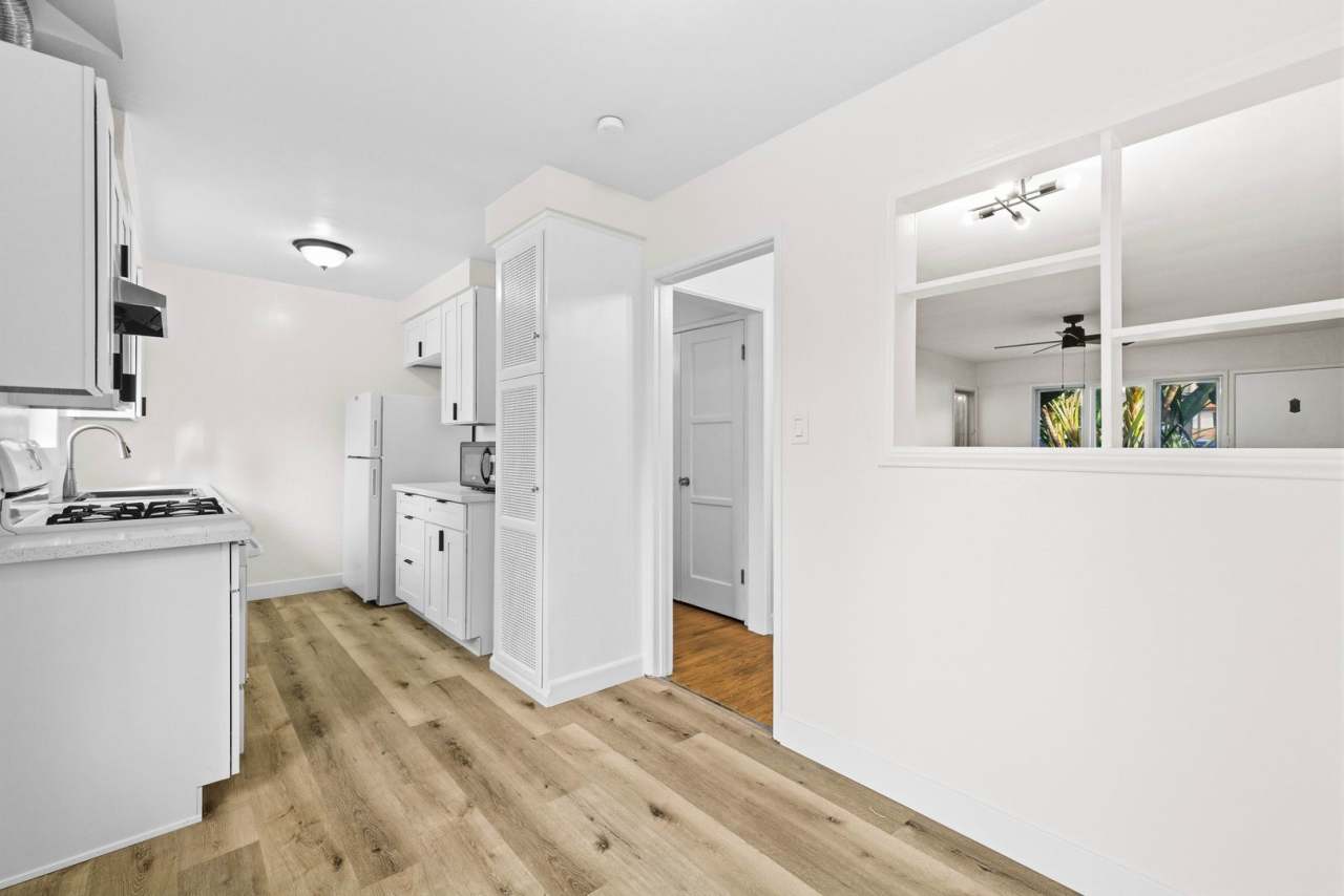 2BR Coastal La Jolla Apartment | Steps to Windansea Beach