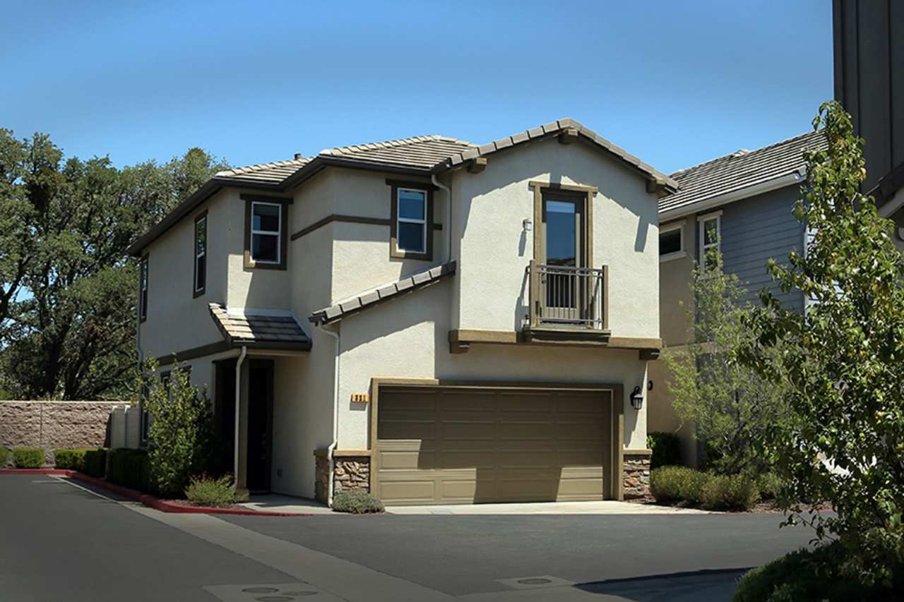 Desirable Arbor Ridge Devlopment