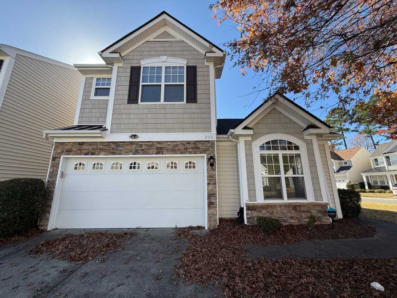 Stunning 2BD, 2.5BA Morrisville Home in a Prime Location Near Interstates, RDU Airport, and RTP
