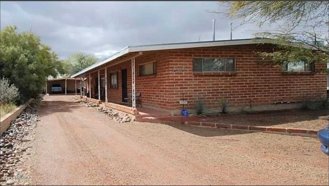 4752 East Baker Street