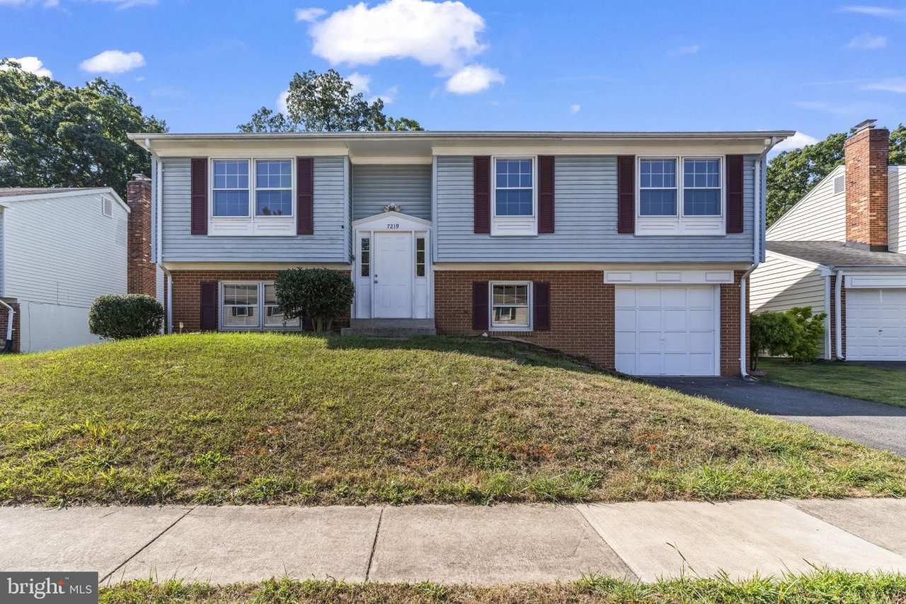 7219 BONA VISTA Court