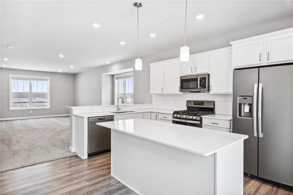 7513 38th Street North