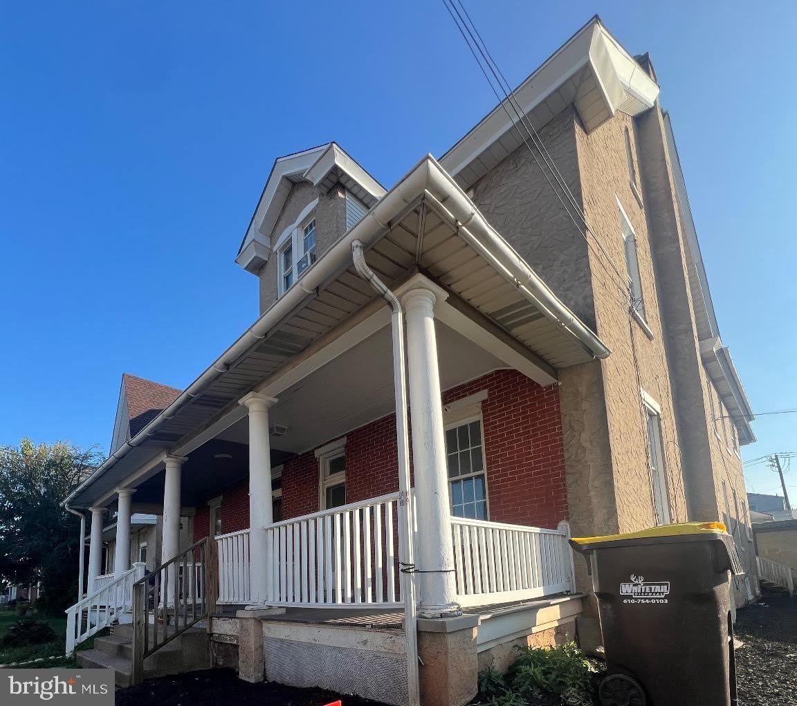 44 W 3RD Street unit: 1