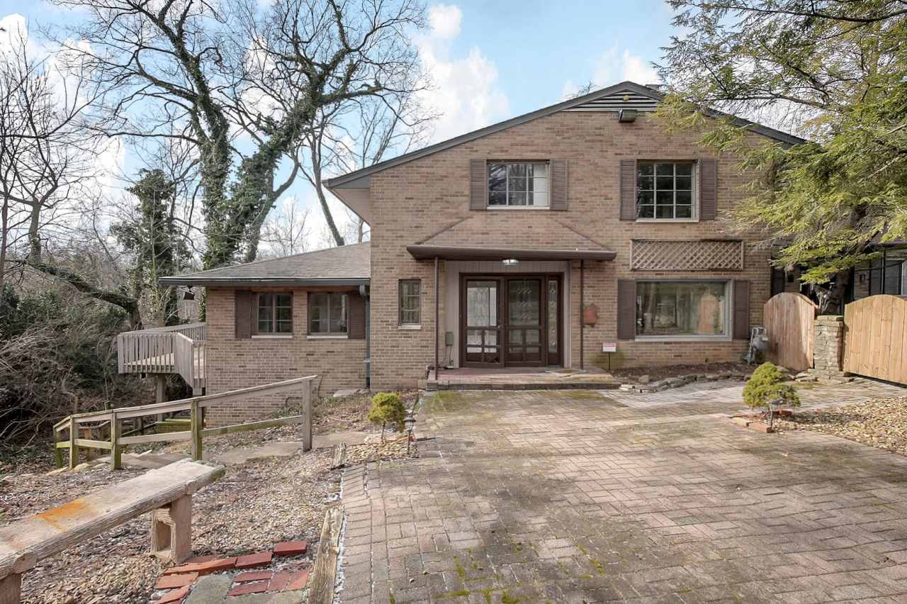 2731-2737 Charing Road