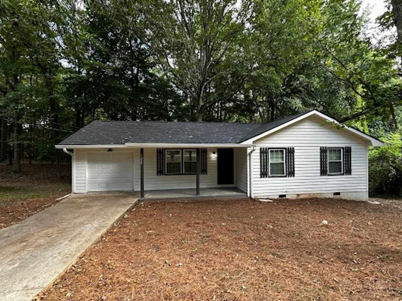 3 Bed and 2 Bath in Covington, GA!