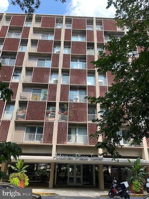 800 4TH Street SW unit: S503