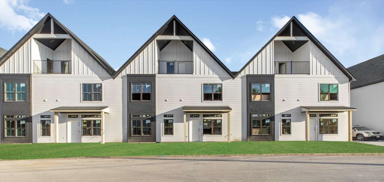 208 Richards Street - A