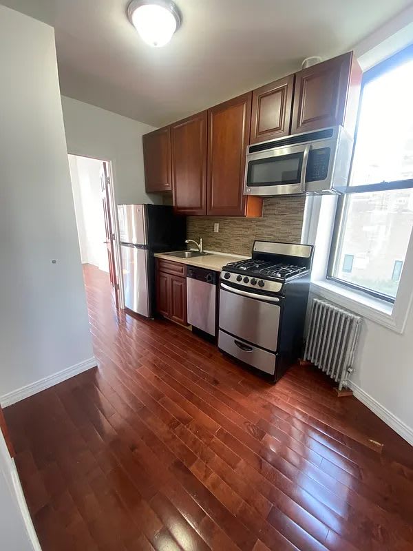 219 E 32nd St Apt 5B