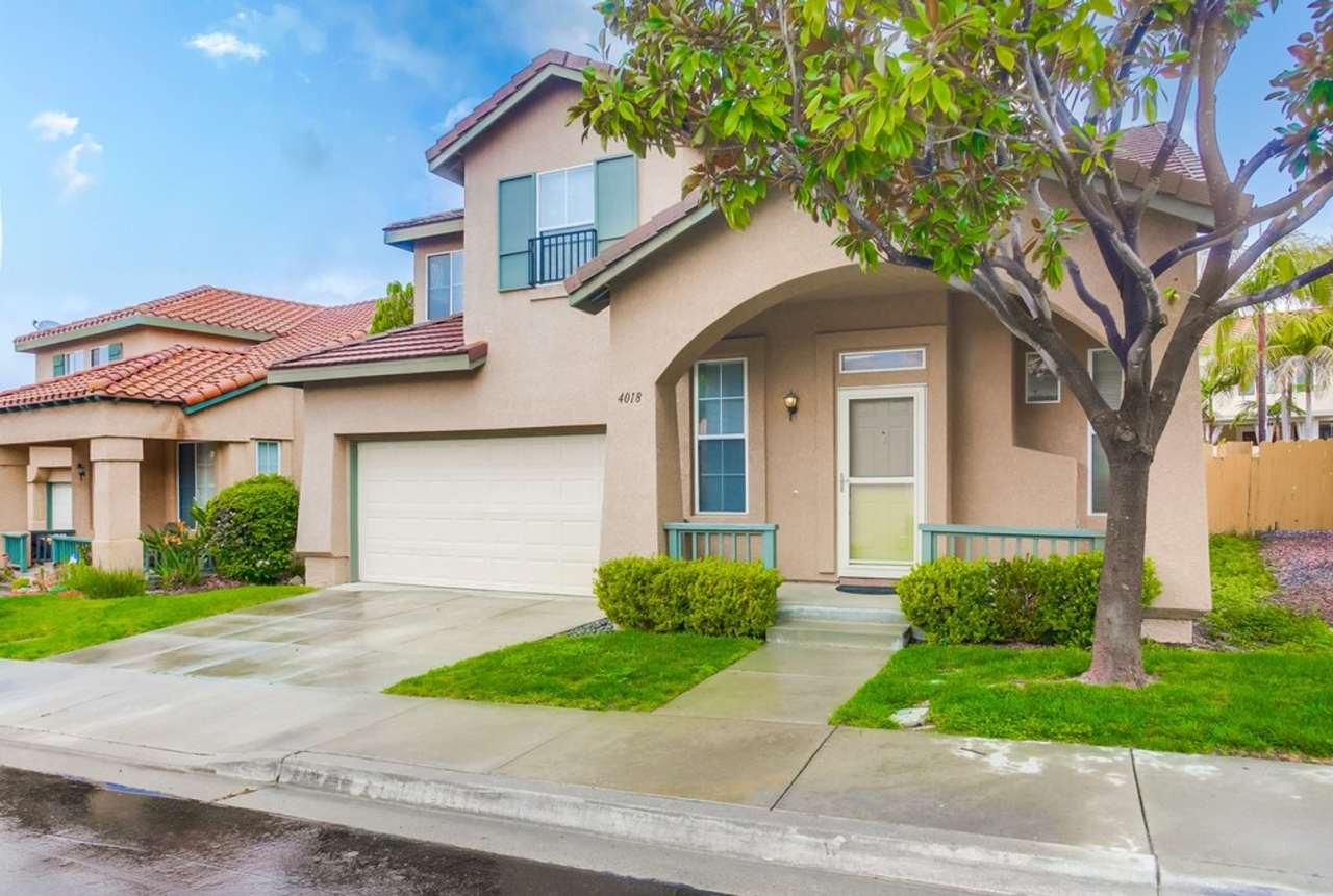 Desirable 3 Bedroom 2 Bath in Ivey Ridge Community!