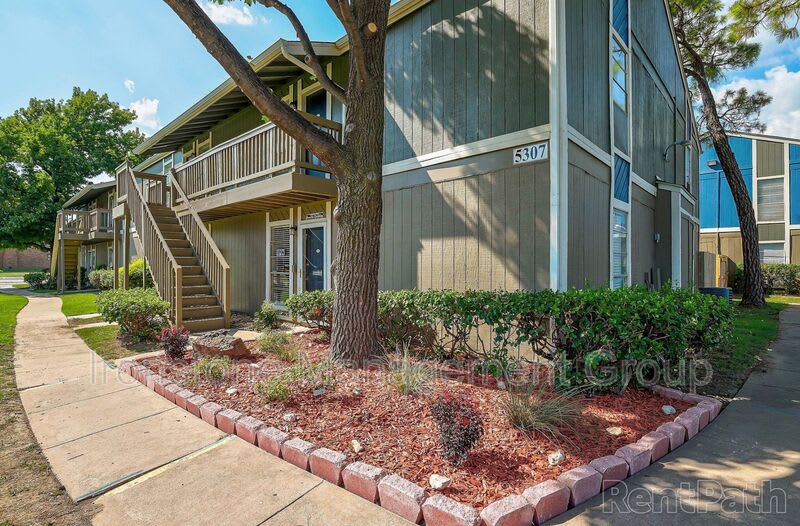 4657 S Darlington Ave