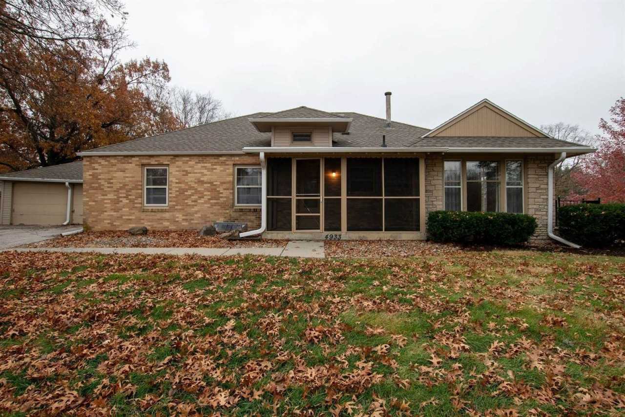 4933 Woodland Avenue