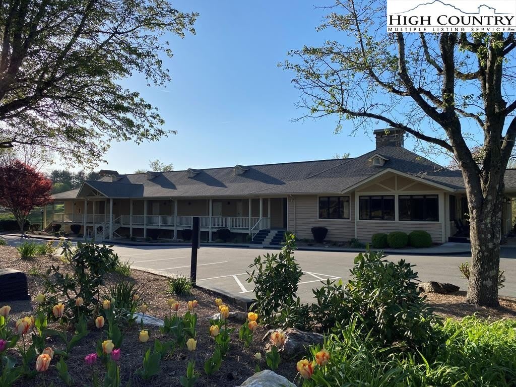 193 E Landing Drive