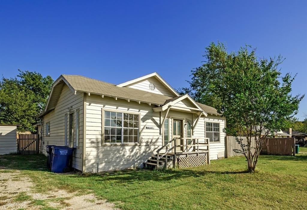 1322 N Powell Parkway