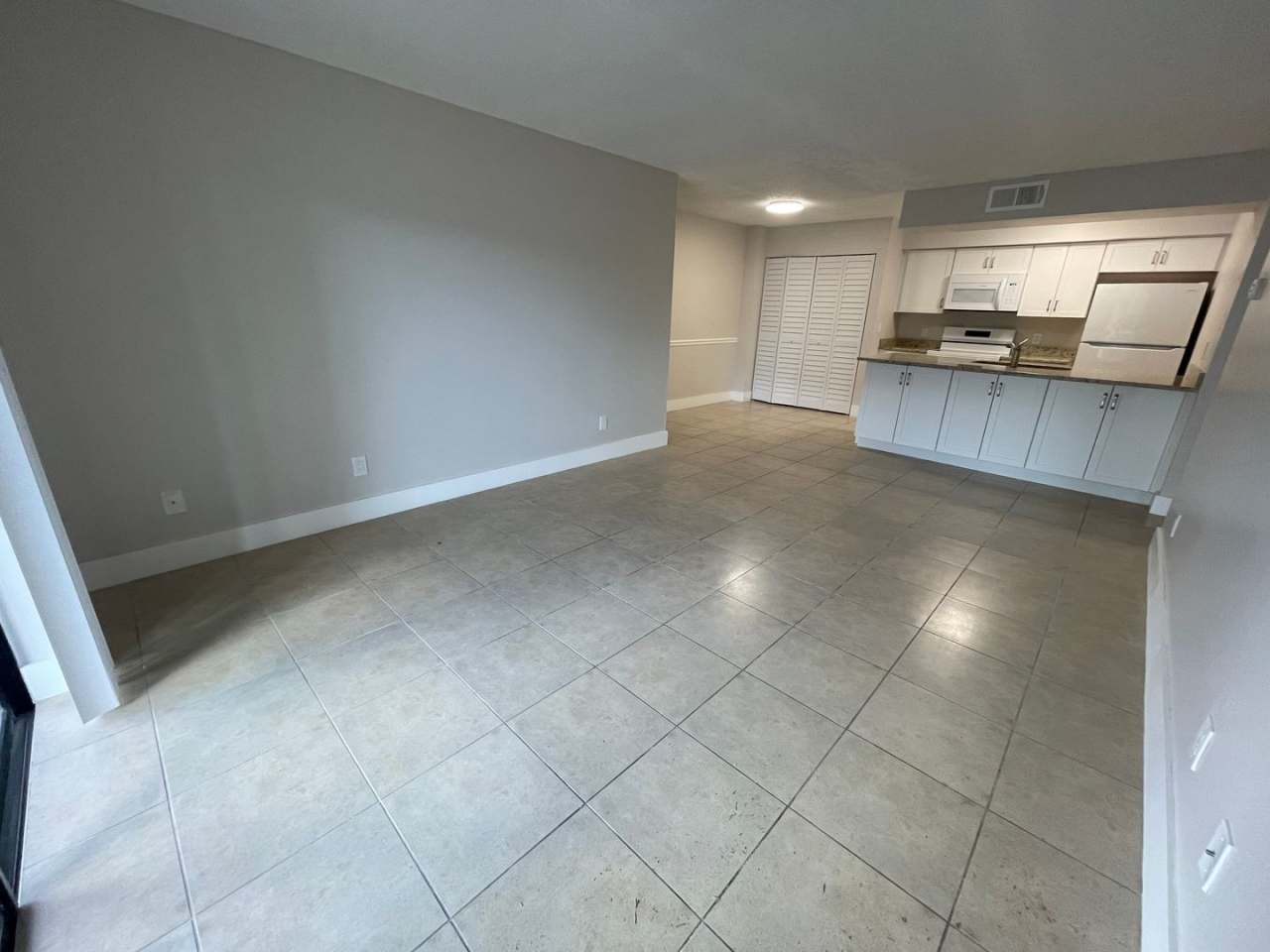 ANNUAL RENTAL - 2 BED / 2 BATH CONDO AT MYSTIC GARDENS