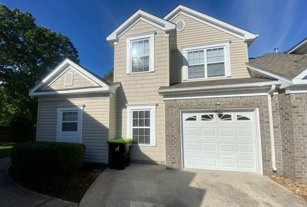 Spacious 4-Bedroom End-Unit Condo in Virginia Beach "ASK ABOUT OUR ZERO DEPOSIT"