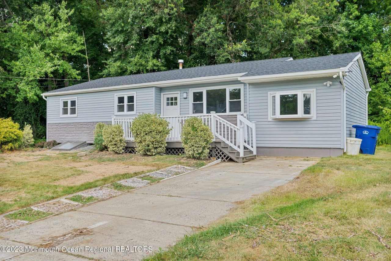 501 Bloomfield Drive