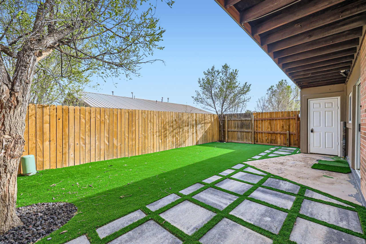 Welcome Home to South Colorado Springs!