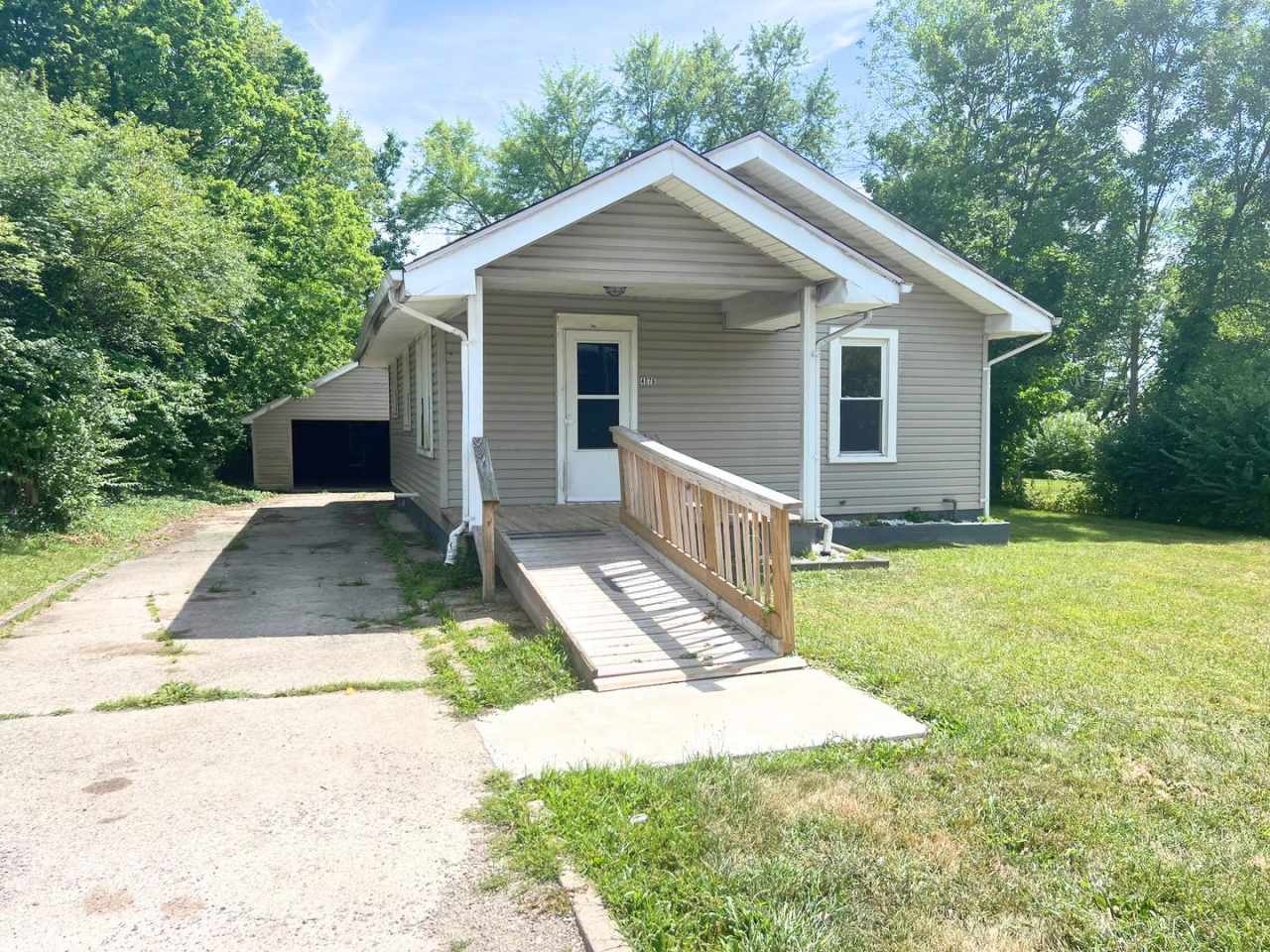 2 bedrooms 1 bathroom house