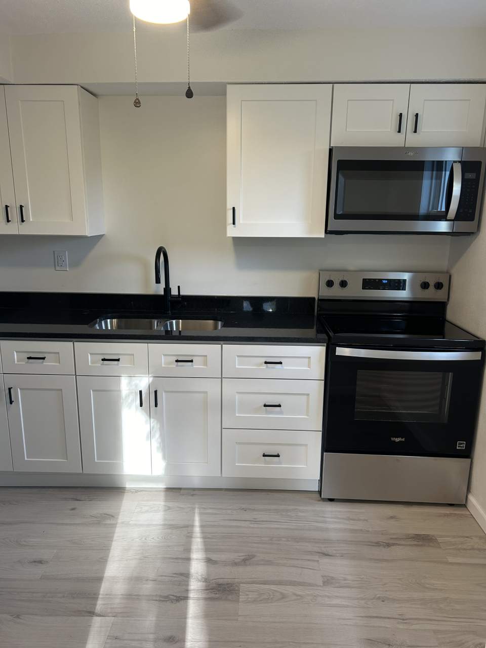 1923 Columbia Avenue - 1923