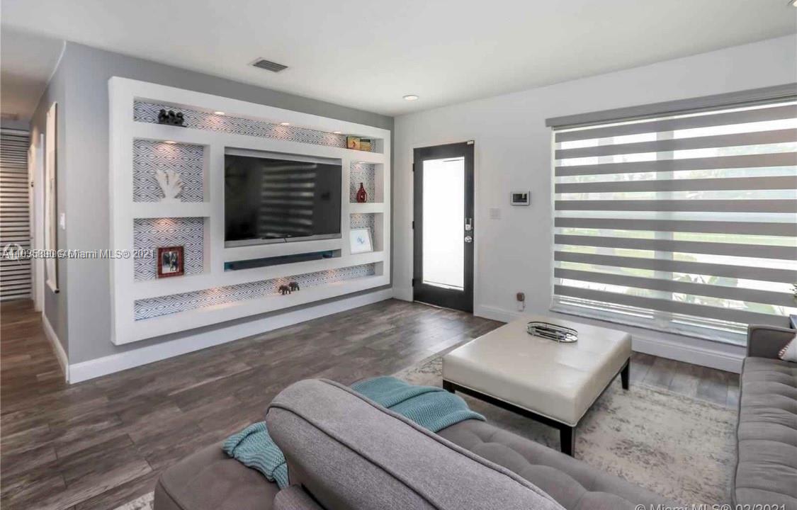 923 North 14th Avenue