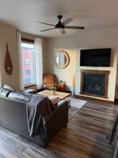 519 Nucleus Aveneu - 304Unit 304