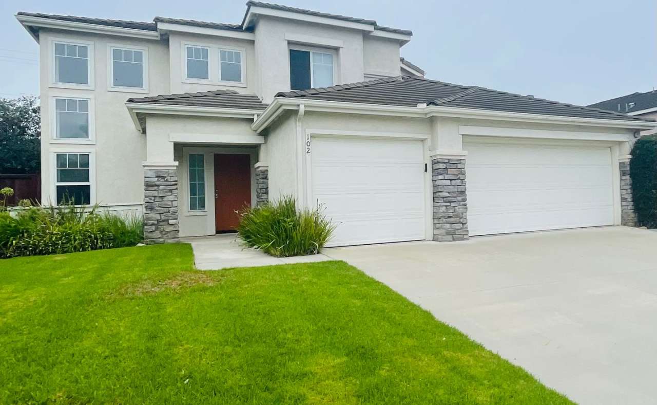 Heart of Ventura Living: Elegant Two-Story 4-Bedroom, 3-Bathroom Home