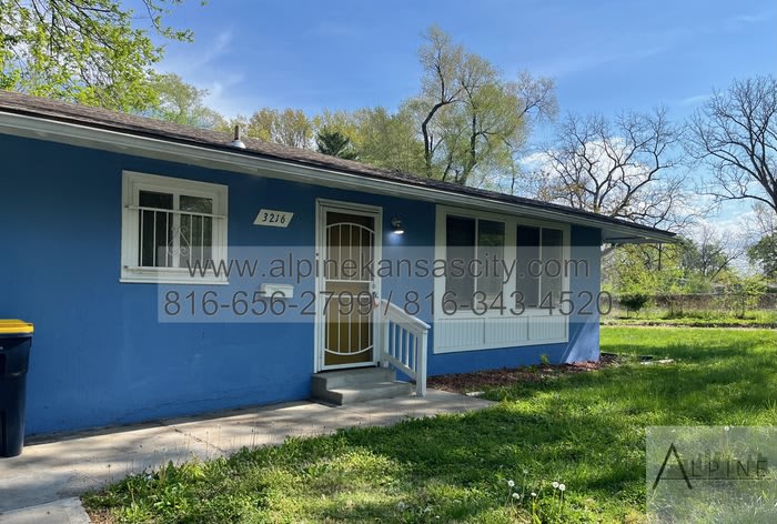 3216 East Gregory Boulevard