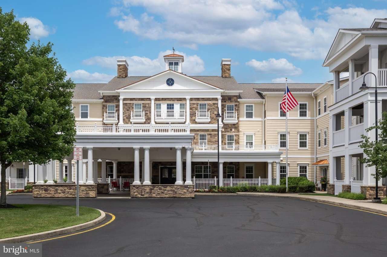 170 GREENTREE Road unit: 2232