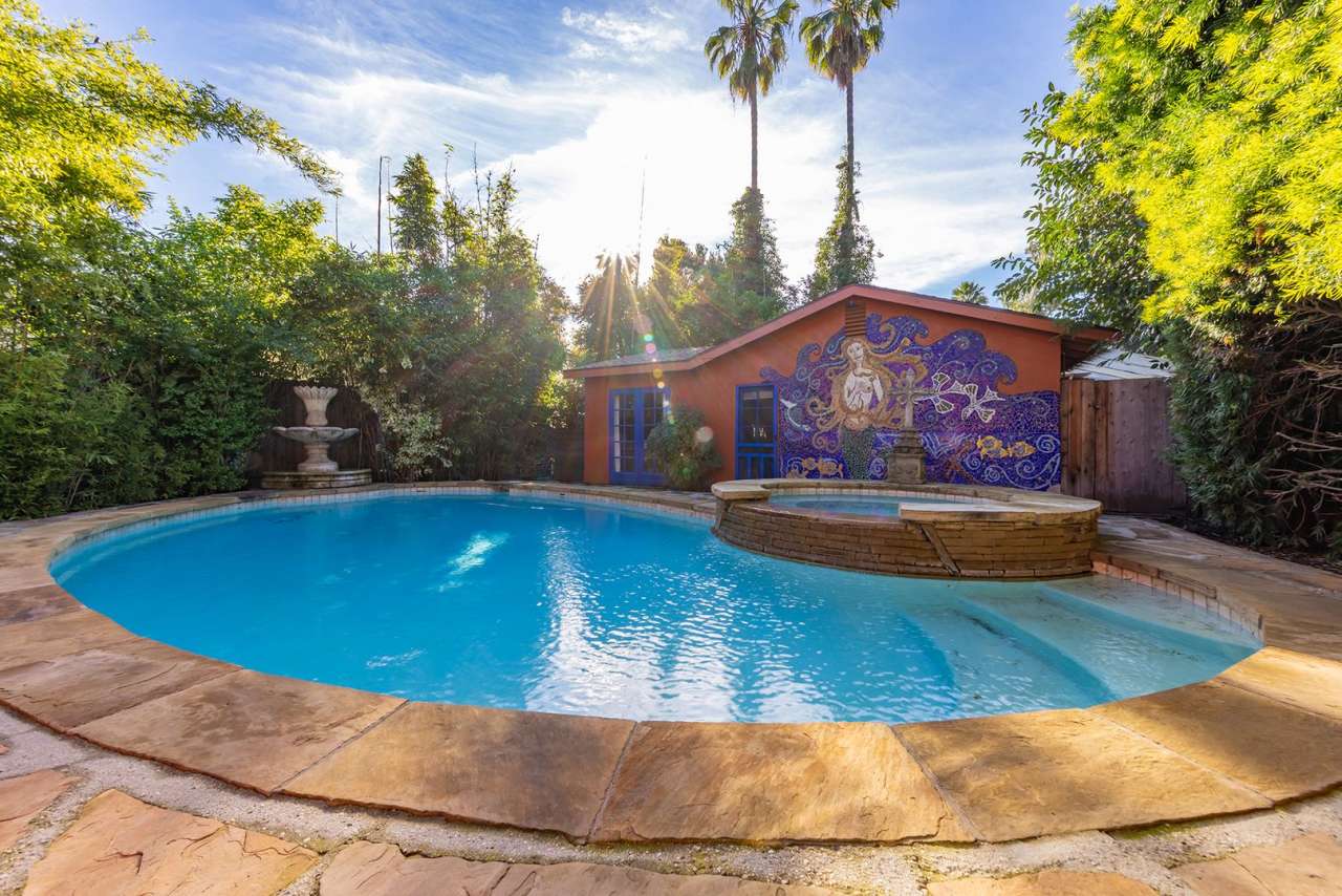 Prime Ojai Location!