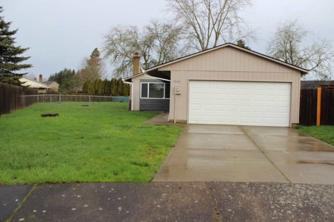 3 bedroom, 1 bath home on quiet Hillsboro street