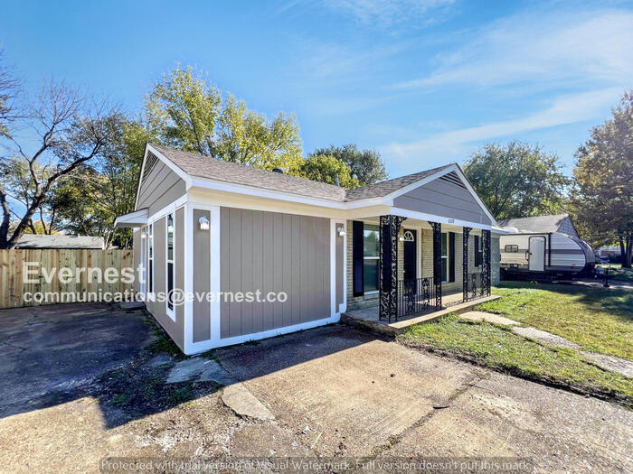 6320 Forest Glen Drive