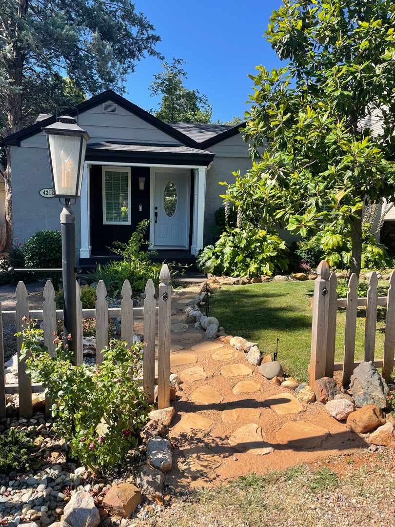 2 BED 1 BATH HOME IN SHASTA LAKE