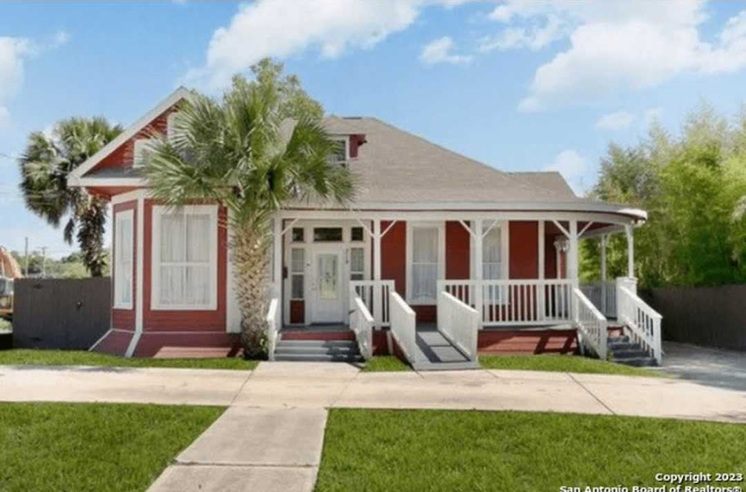 319 East Courtland Place Unit 321