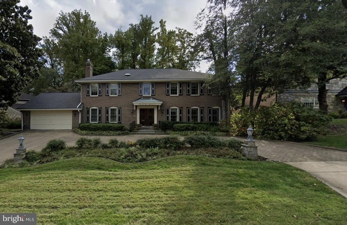 6100 EASTVIEW STREET