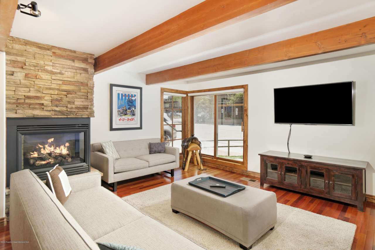 630 E Cooper Avenue unit: 1