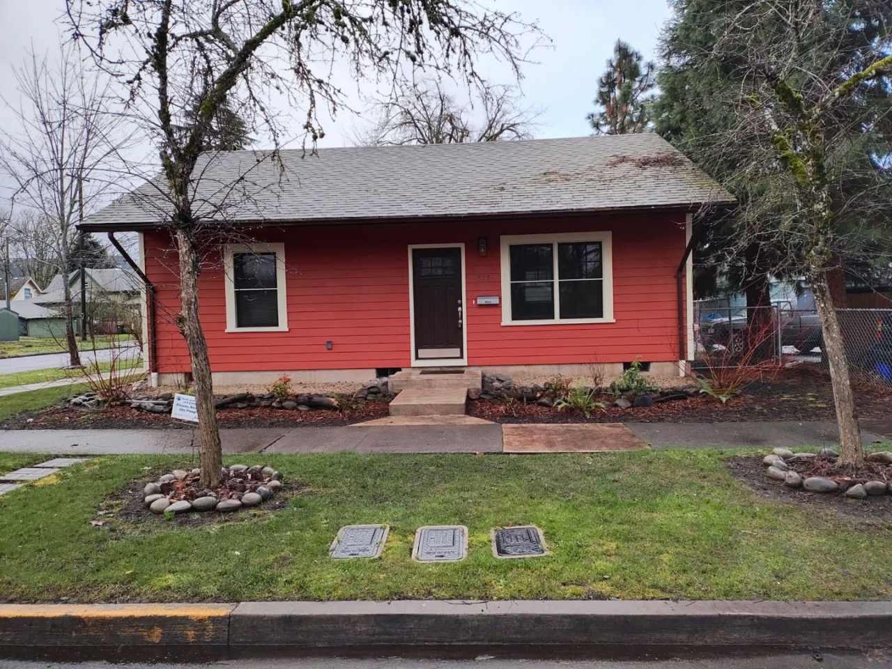 Cute Two-Bedroom Home In Springfield!